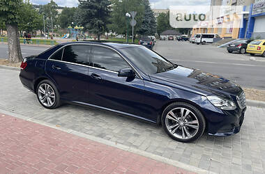 Седан Mercedes-Benz E-Class 2013 в Могилев-Подольске