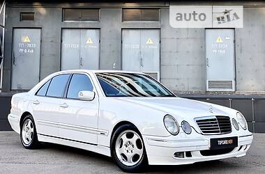 Седан Mercedes-Benz E-Class 2000 в 