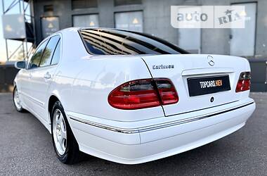 Седан Mercedes-Benz E-Class 2000 в 
