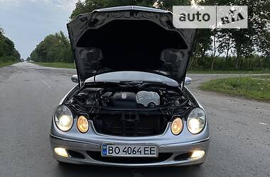 Седан Mercedes-Benz E-Class 2002 в Тернополе