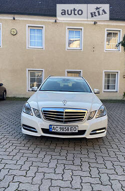 Універсал Mercedes-Benz E-Class 2011 в Луцьку