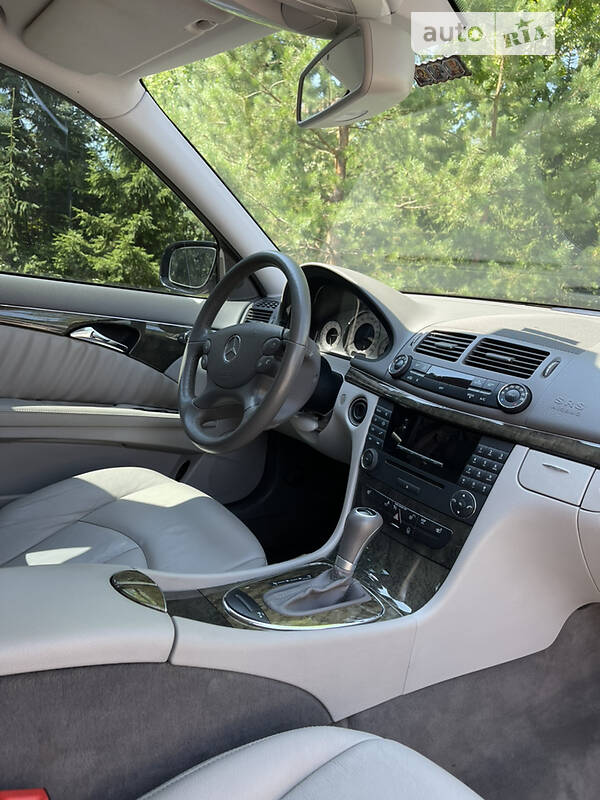 Седан Mercedes-Benz E-Class 2008 в Киеве