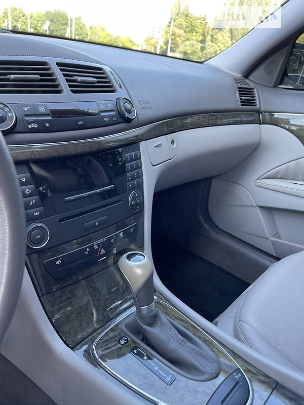 Седан Mercedes-Benz E-Class 2008 в Киеве