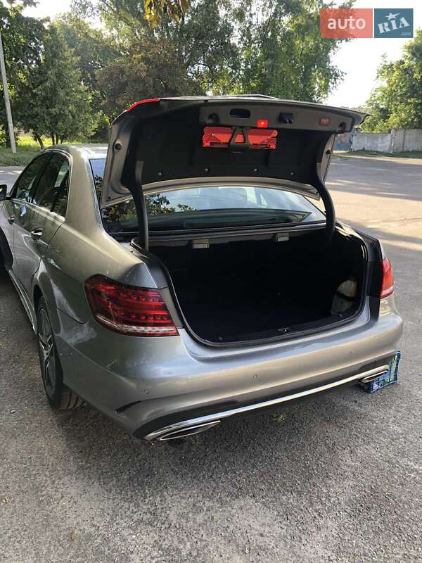 Седан Mercedes-Benz E-Class 2014 в Львові