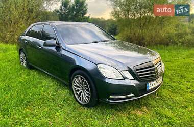 Седан Mercedes-Benz E-Class 2012 в Харькове