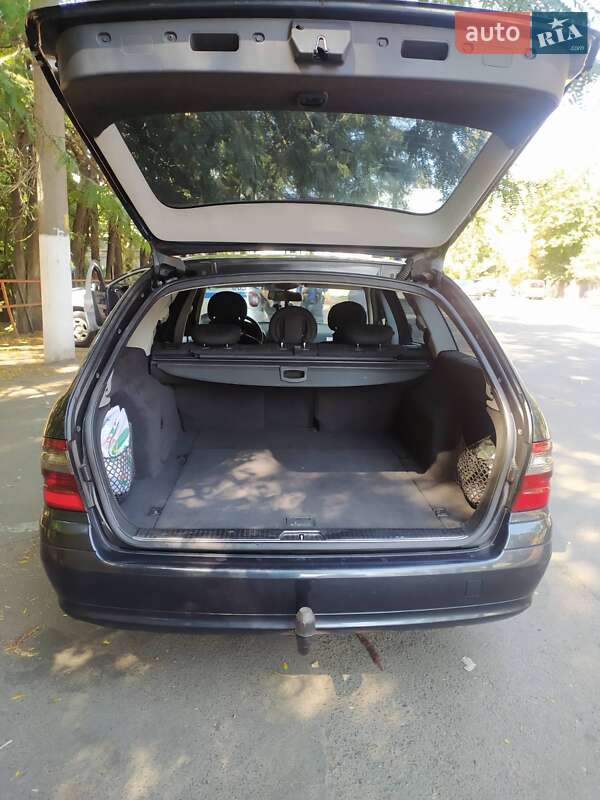 Універсал Mercedes-Benz E-Class 2004 в Одесі