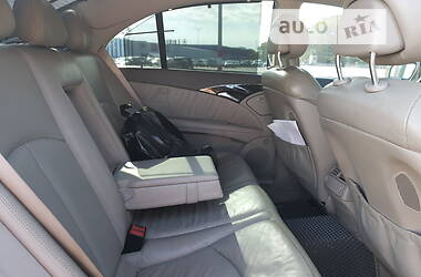 Седан Mercedes-Benz E-Class 2002 в 