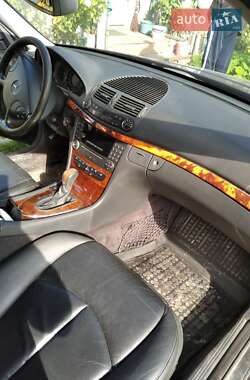 Универсал Mercedes-Benz E-Class 2004 в 