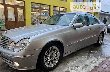 Седан Mercedes-Benz E-Class 2003 в Тячеве