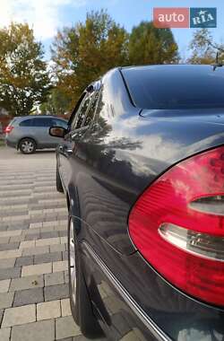 Седан Mercedes-Benz E-Class 2005 в 