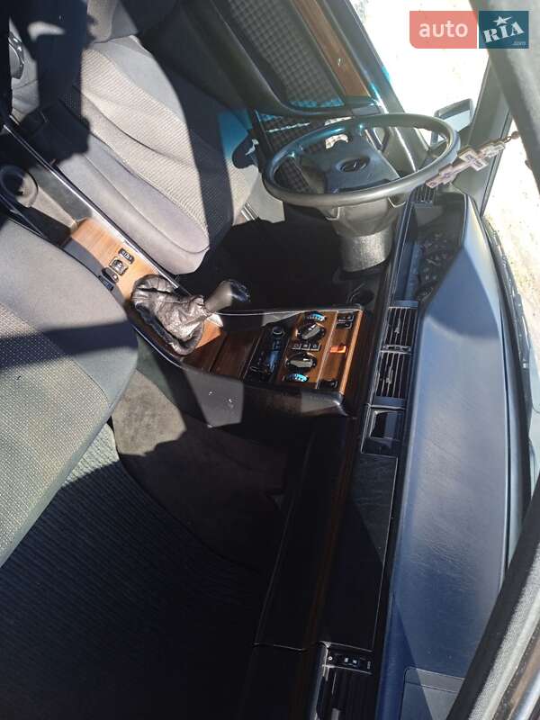 Седан Mercedes-Benz E-Class 1992 в Городку фото 15 Седан Mercedes-Benz E-Class 1992 в Городку