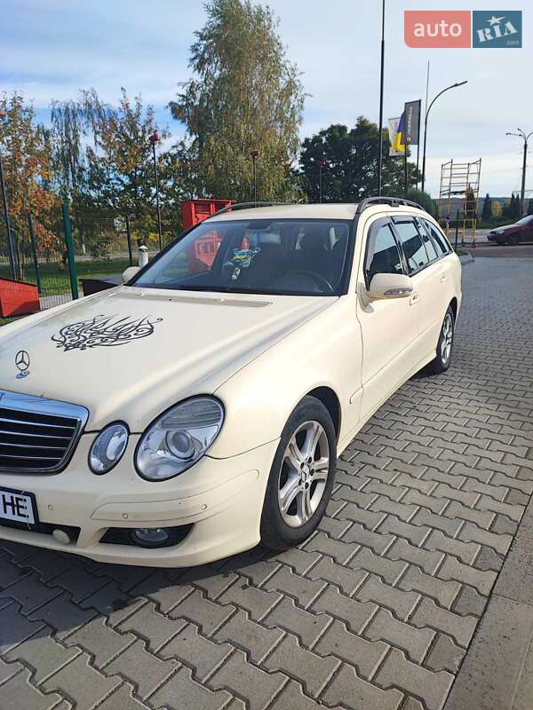 Mercedes-Benz E-Class 2009