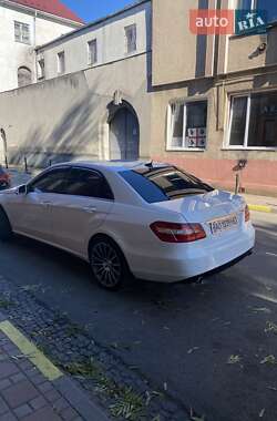 Седан Mercedes-Benz E-Class 2012 в Ужгороді