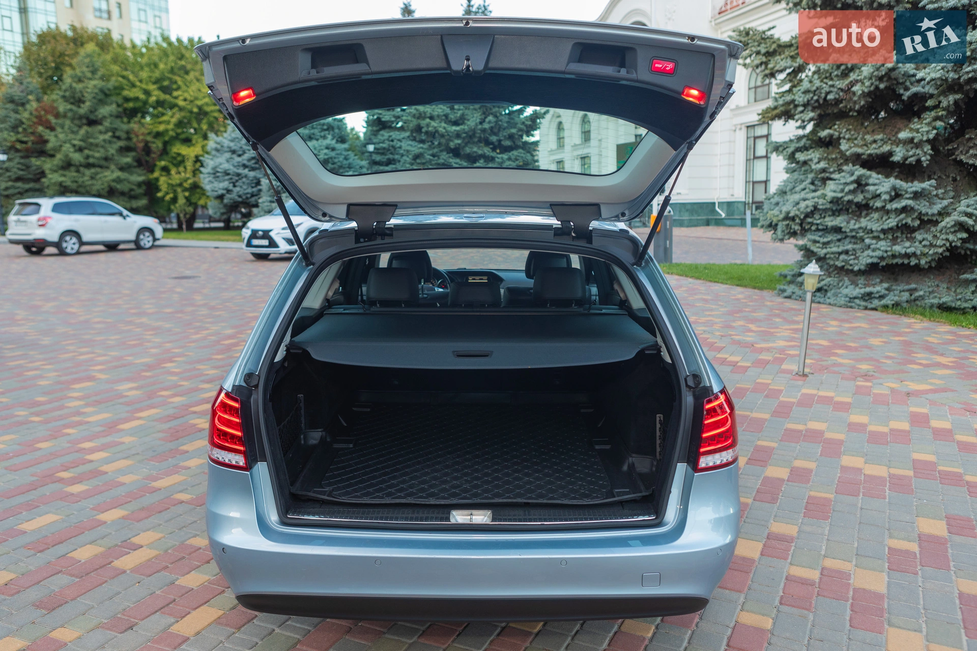 2014 Mercedes-Benz E-klasse - мініатюра 31