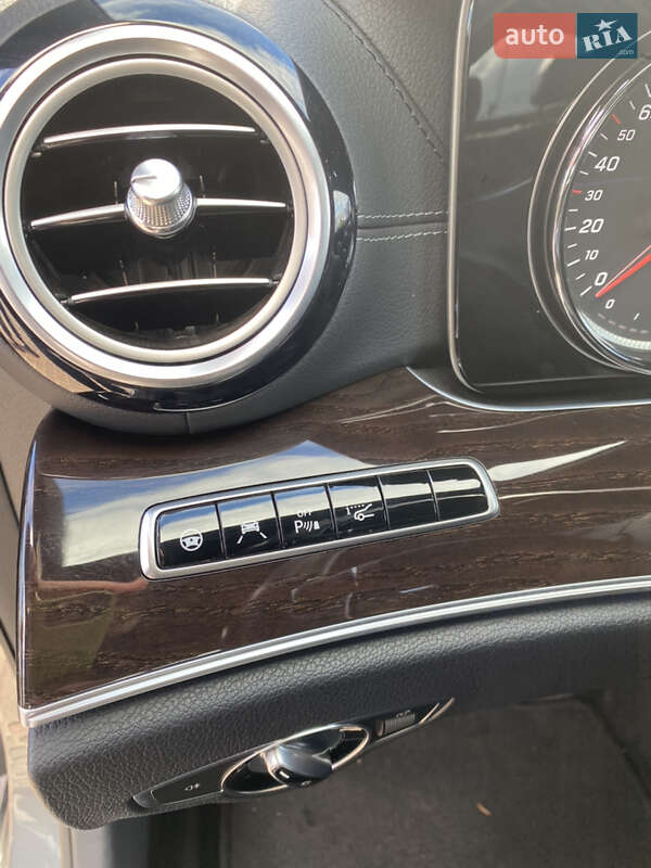 Седан Mercedes-Benz E-Class 2016 в Львове