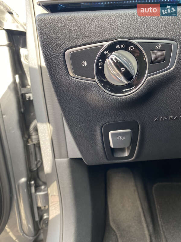 Седан Mercedes-Benz E-Class 2016 в Львове