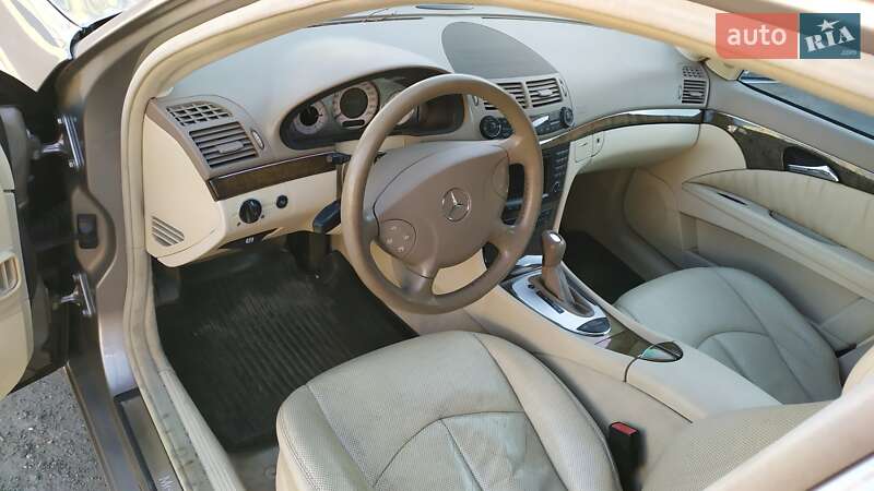 Седан Mercedes-Benz E-Class 2005 в Києві