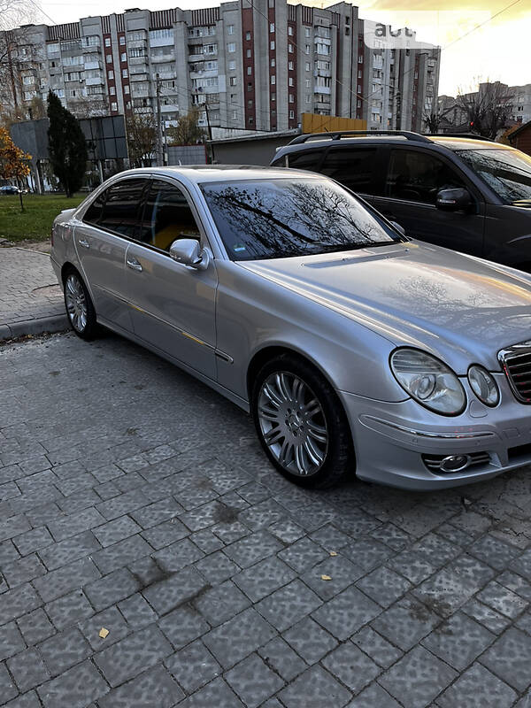 Седан Mercedes-Benz E-Class 2007 в Львові