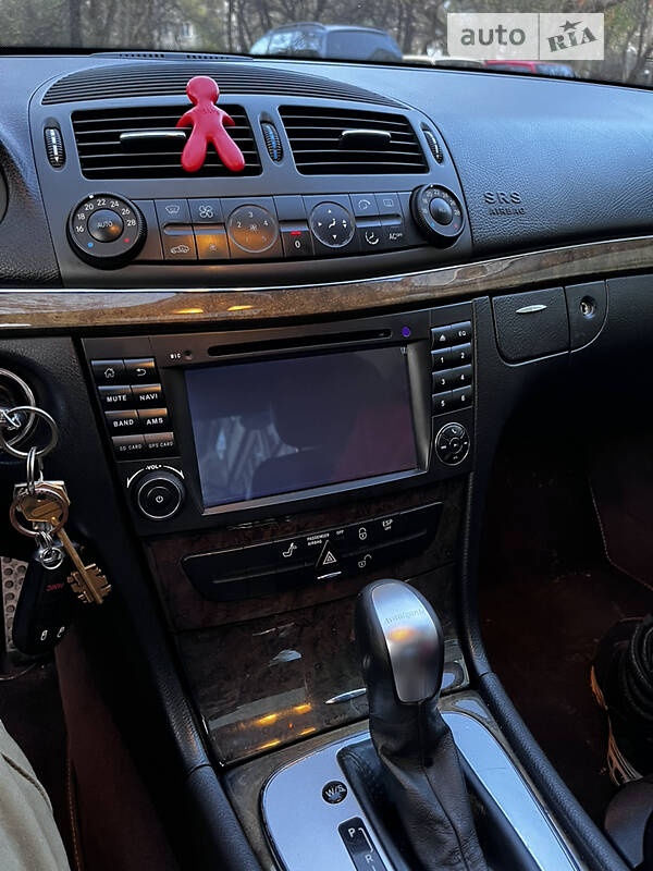 Седан Mercedes-Benz E-Class 2007 в Львові