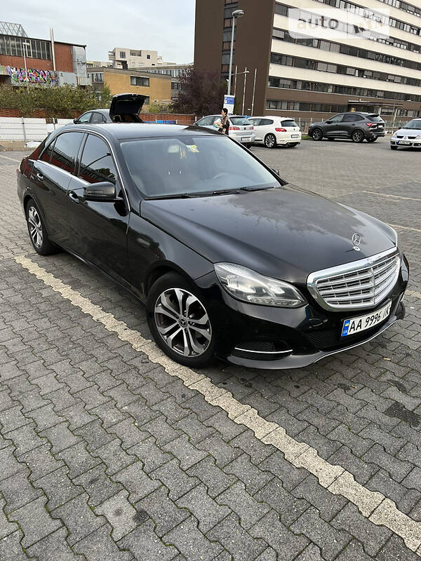 Седан Mercedes-Benz E-Class 2013 в Киеве