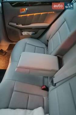 Универсал Mercedes-Benz E-Class 2011 в 