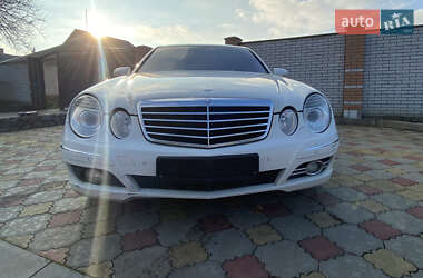 Седан Mercedes-Benz E-Class 2008 в 