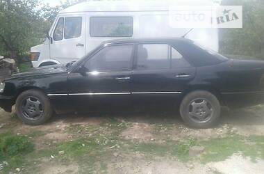 Седан Mercedes-Benz E-Class 1987 в 