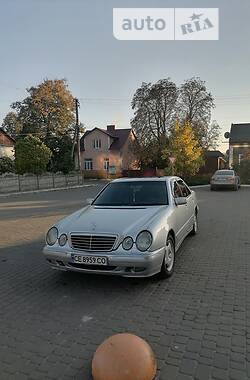Седан Mercedes-Benz E-Class 2000 в Чернівцях