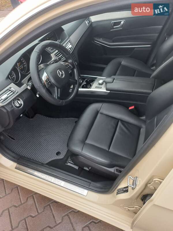 Универсал Mercedes-Benz E-Class 2013 в Житомире