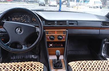 Седан Mercedes-Benz E-Class 1992 в Броварах