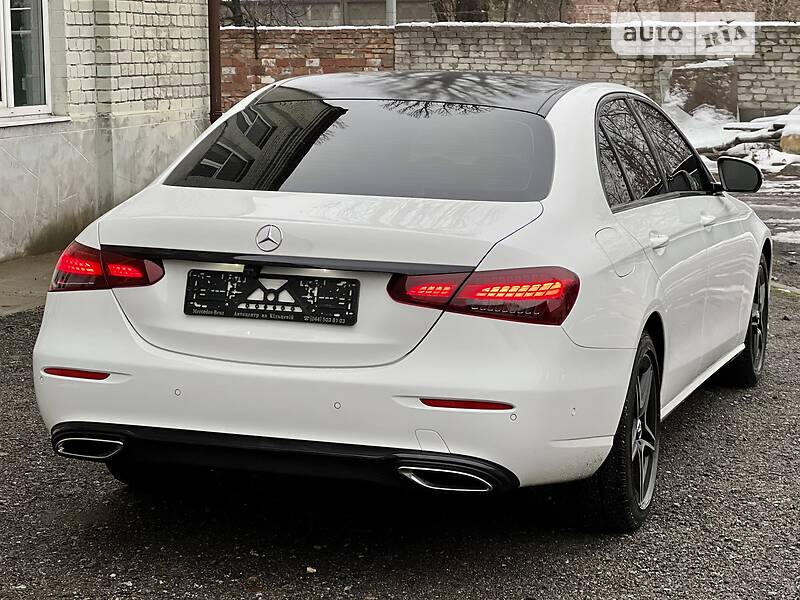 Седан Mercedes-Benz E-Class 2021 в Києві