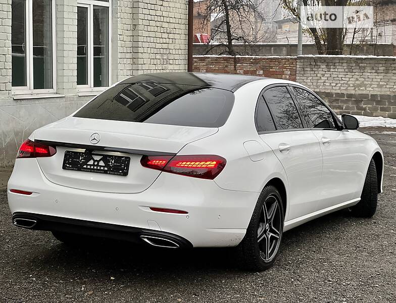 Седан Mercedes-Benz E-Class 2021 в Києві