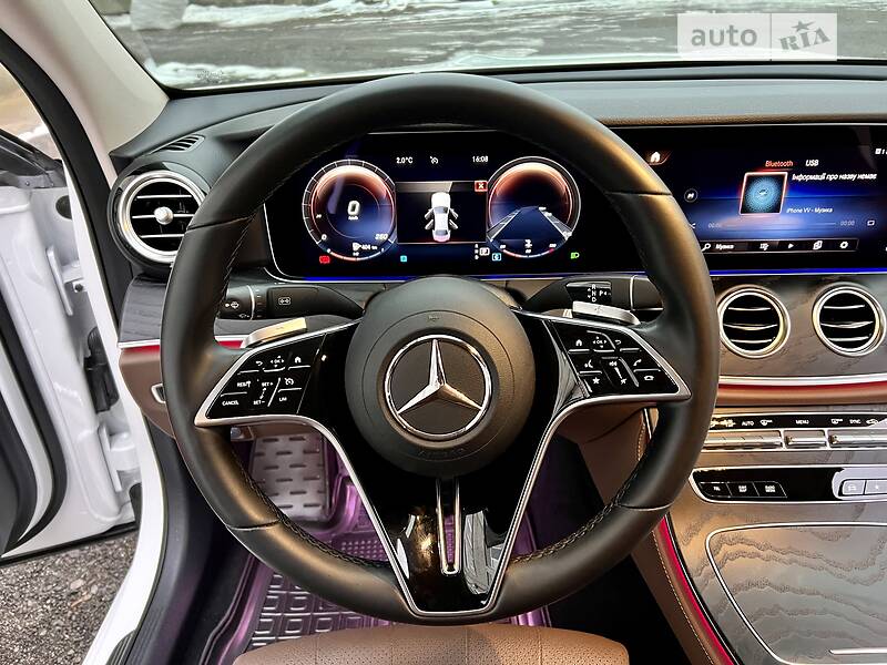 Седан Mercedes-Benz E-Class 2021 в Києві