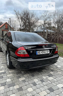 Седан Mercedes-Benz E-Class 2008 в Дніпрі