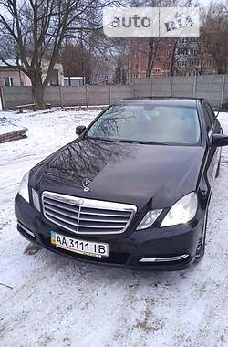 Седан Mercedes-Benz E-Class 2011 в Пирятине