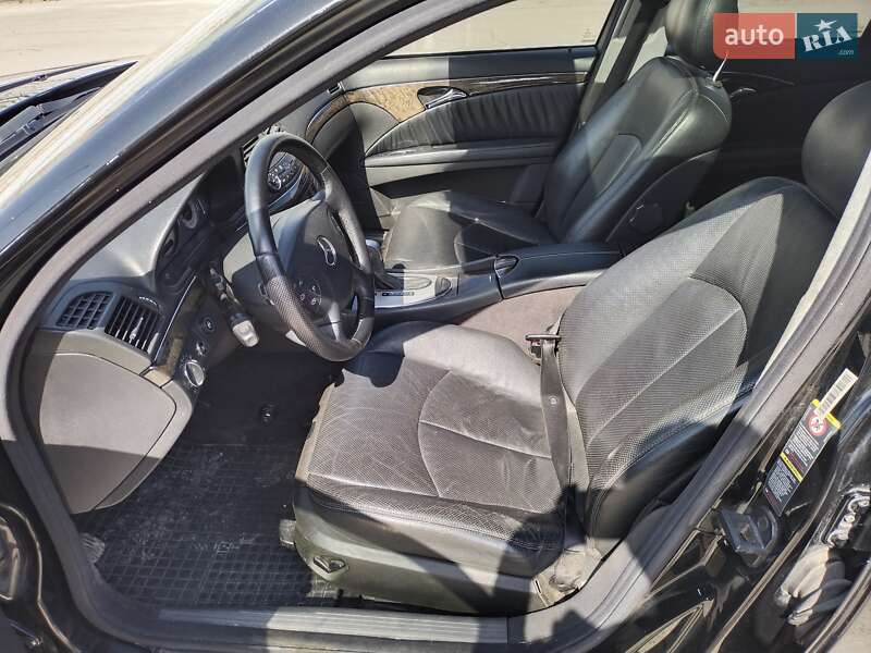 Седан Mercedes-Benz E-Class 2003 в Запоріжжі