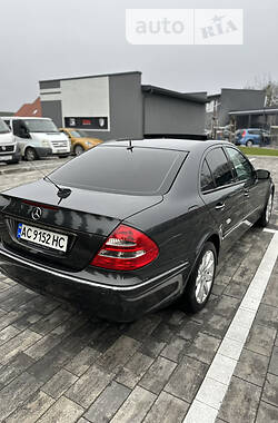 Седан Mercedes-Benz E-Class 2003 в Луцке