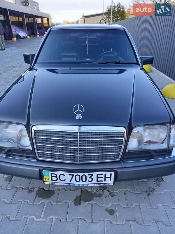 Седан Mercedes-Benz E-Class 1995 в Шептицькому