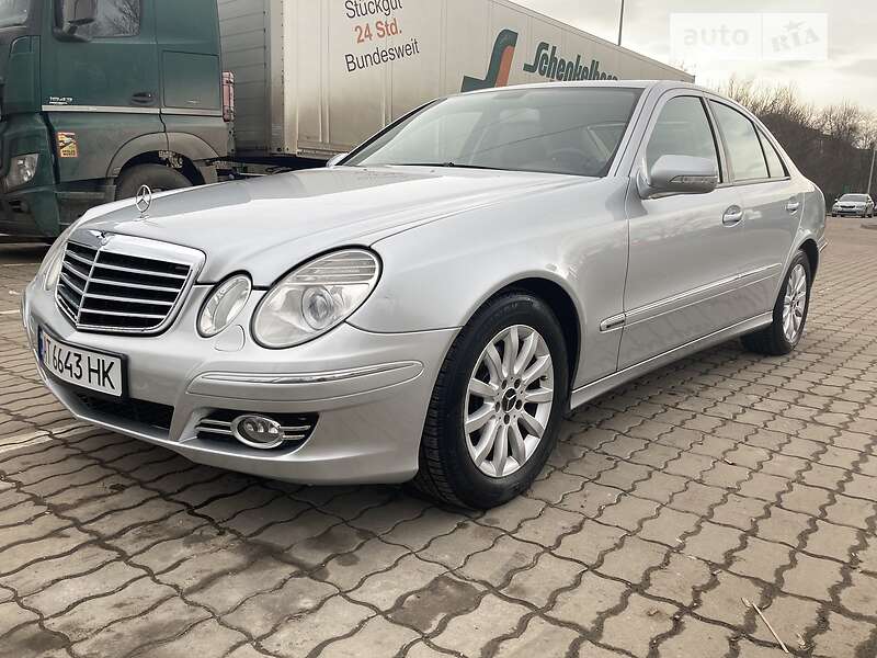 Седан Mercedes-Benz E-Class 2008 в 