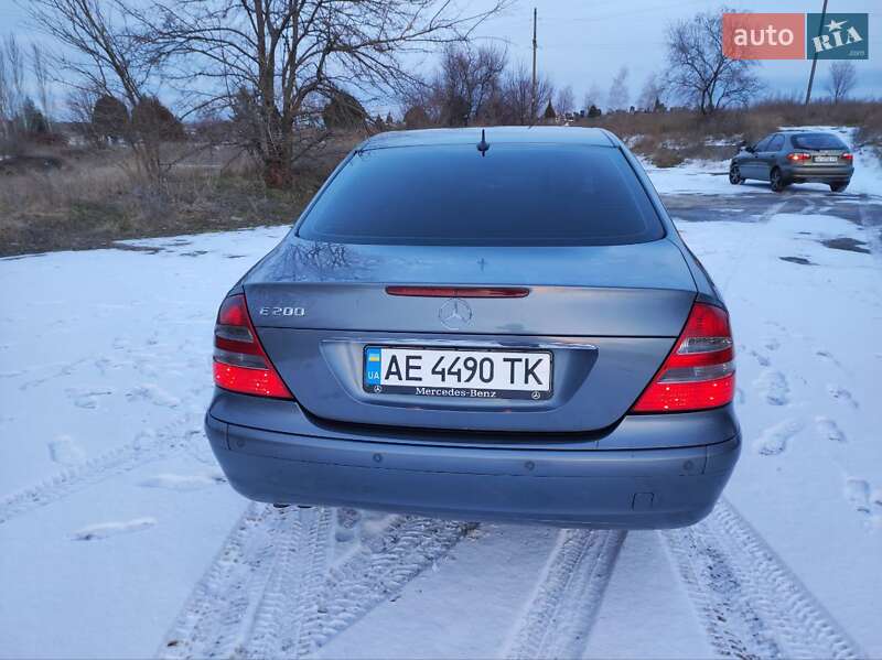 Седан Mercedes-Benz E-Class 2004 в Запорожье