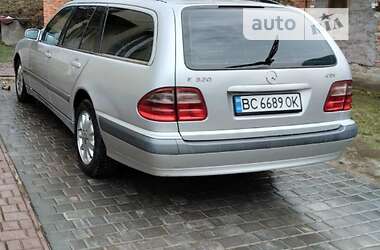 Универсал Mercedes-Benz E-Class 2001 в 