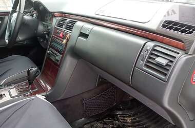 Универсал Mercedes-Benz E-Class 2001 в 