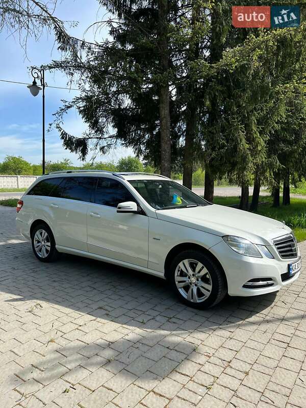 Універсал Mercedes-Benz E-Class 2011 в Бродах