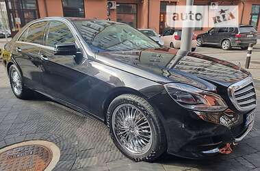 Седан Mercedes-Benz E-Class 2014 в Ивано-Франковске
