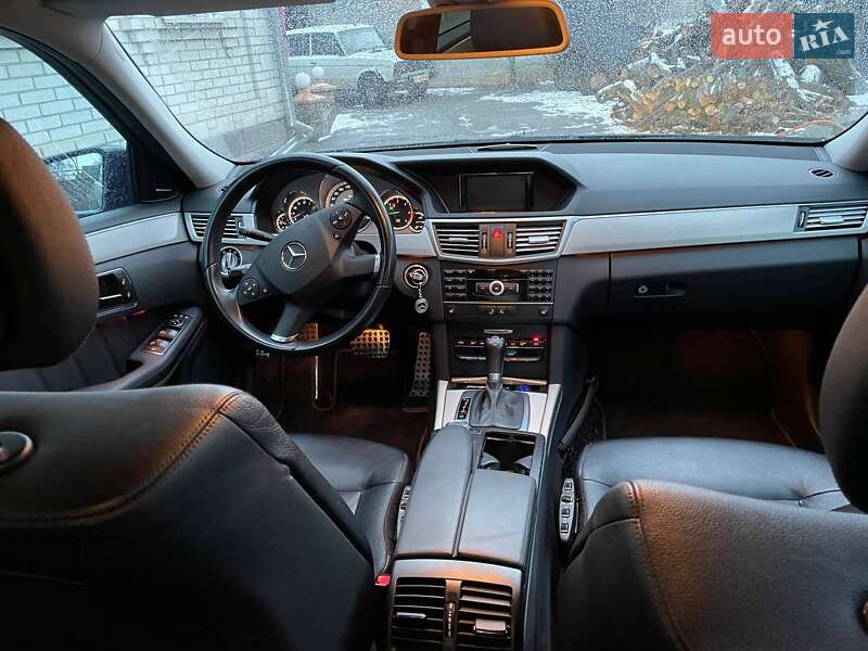 Mercedes-Benz E-Class 2011