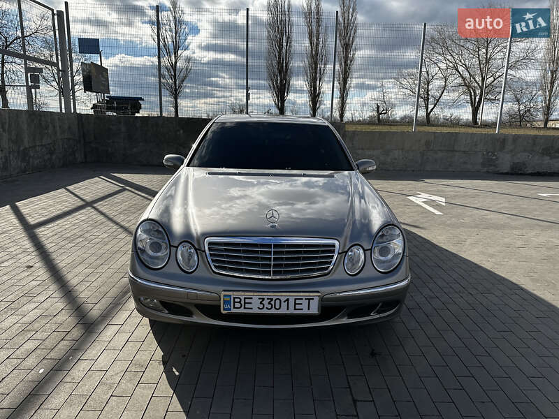 Седан Mercedes-Benz E-Class 2004 в Первомайске