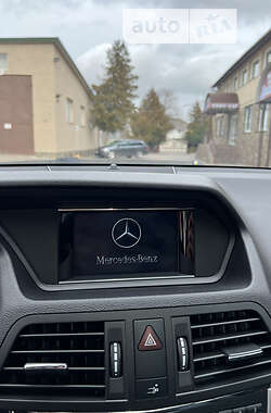 Купе Mercedes-Benz E-Class 2010 в 