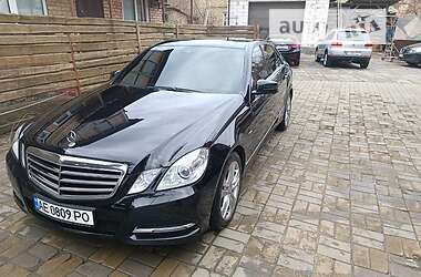 Седан Mercedes-Benz E-Class 2011 в 