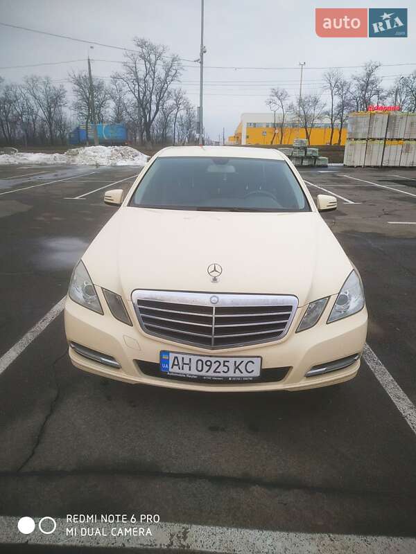 Mercedes-Benz E-Class 2011