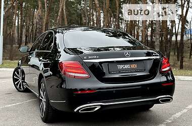 Седан Mercedes-Benz E-Class 2018 в 